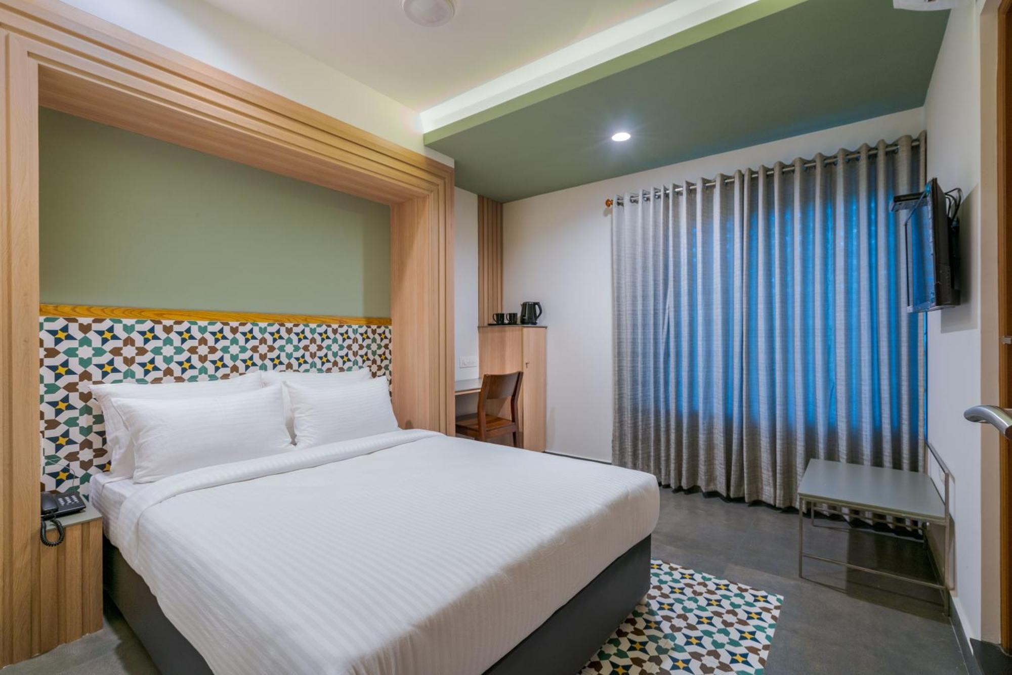 Aryaas Regent Hotel Kochi Luaran gambar