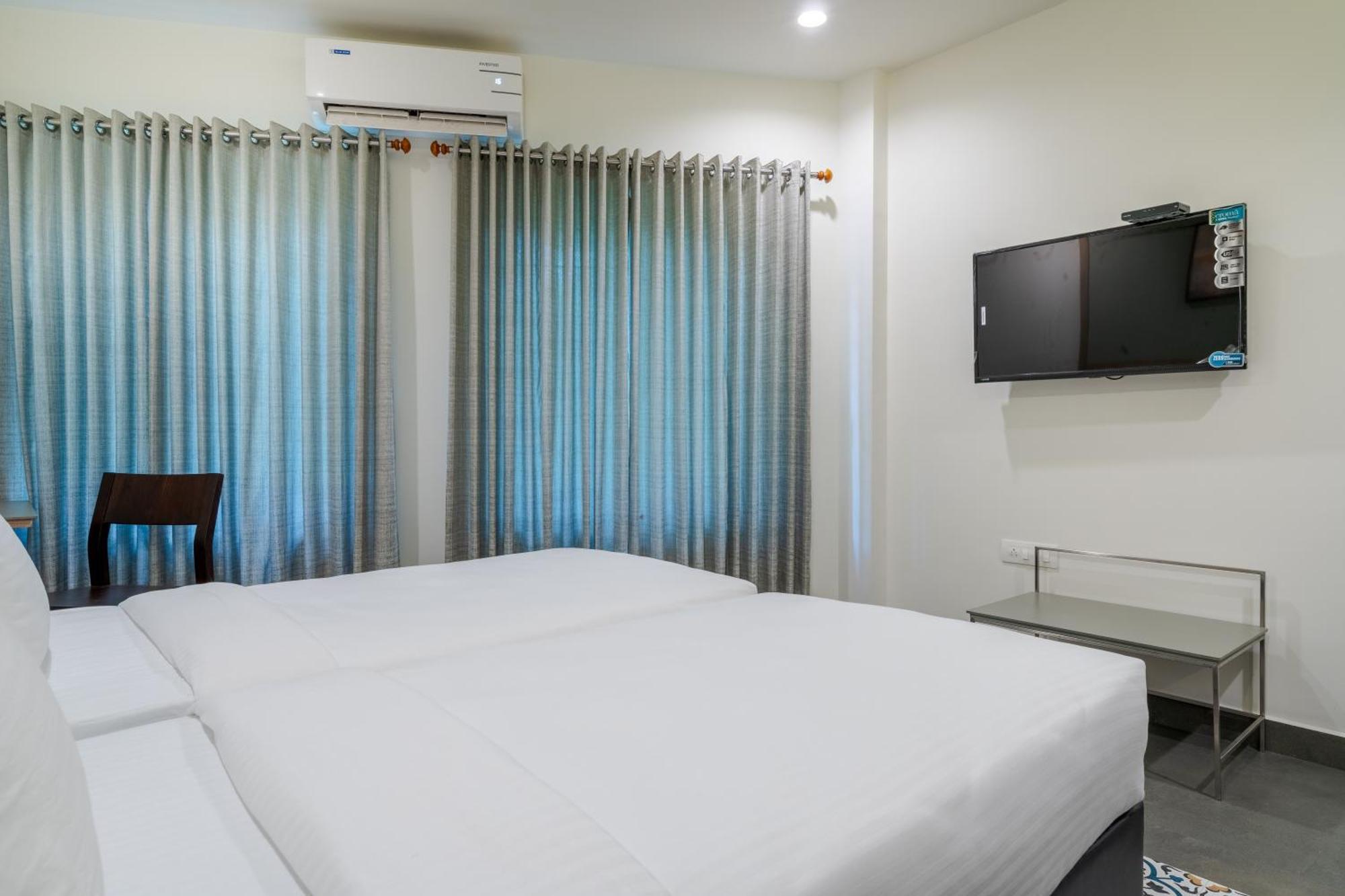 Aryaas Regent Hotel Kochi Luaran gambar
